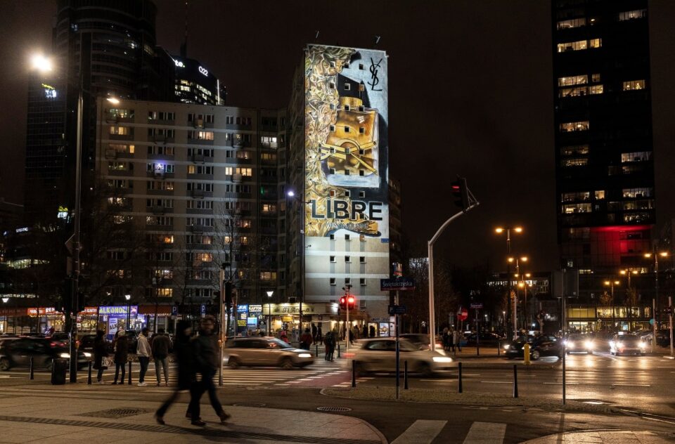 mural Yves Saint Laurent dla L’Oreal
