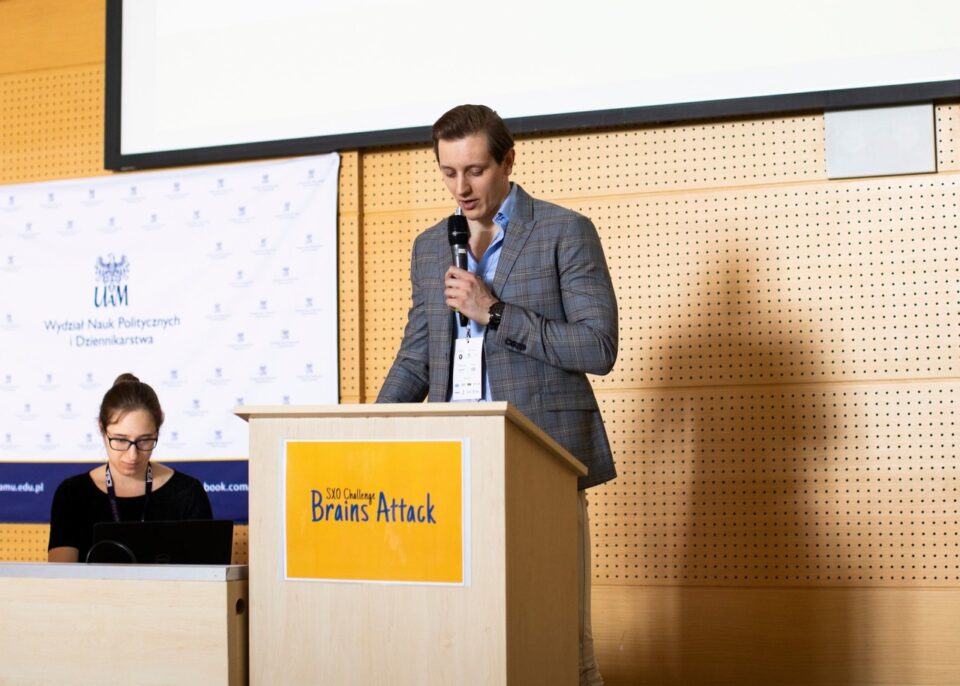 Zdjęcie: Otwarcie Konferencji Brains Attack, Paweł Borowik, Vice President of Business Development w Grupa iCEA